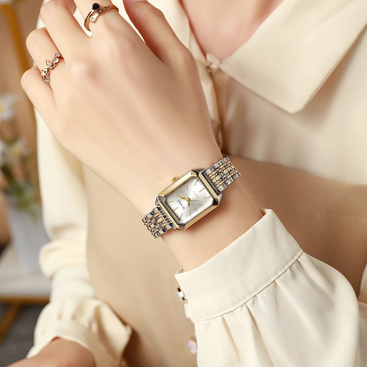 Aura Square Watch